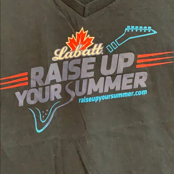 Labatt Blue raise up your summer Womens Blue Tshirt Size Medium - Picture 3 of 4